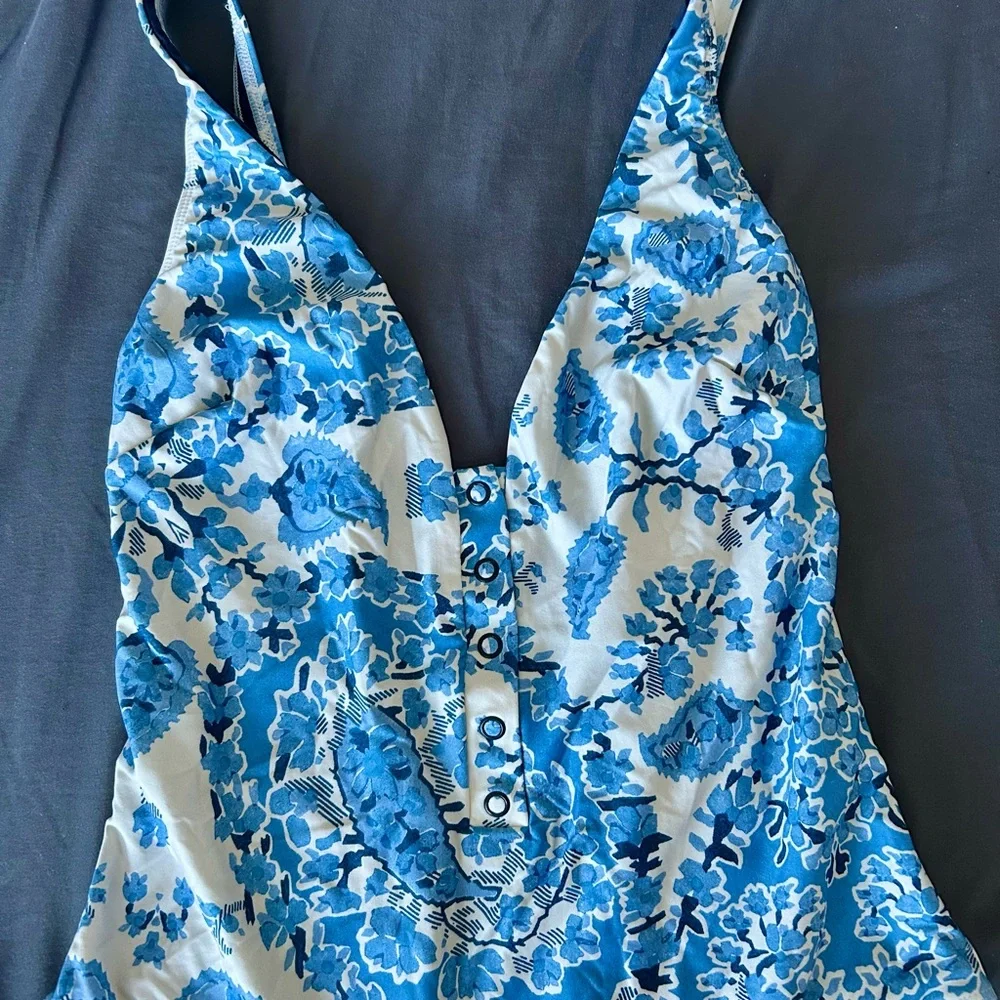 Sezane and YSE Partir avec toi Blue Floral One Piece Swimsuit 8-12 US/ 38Eur - Picture 3 of 11